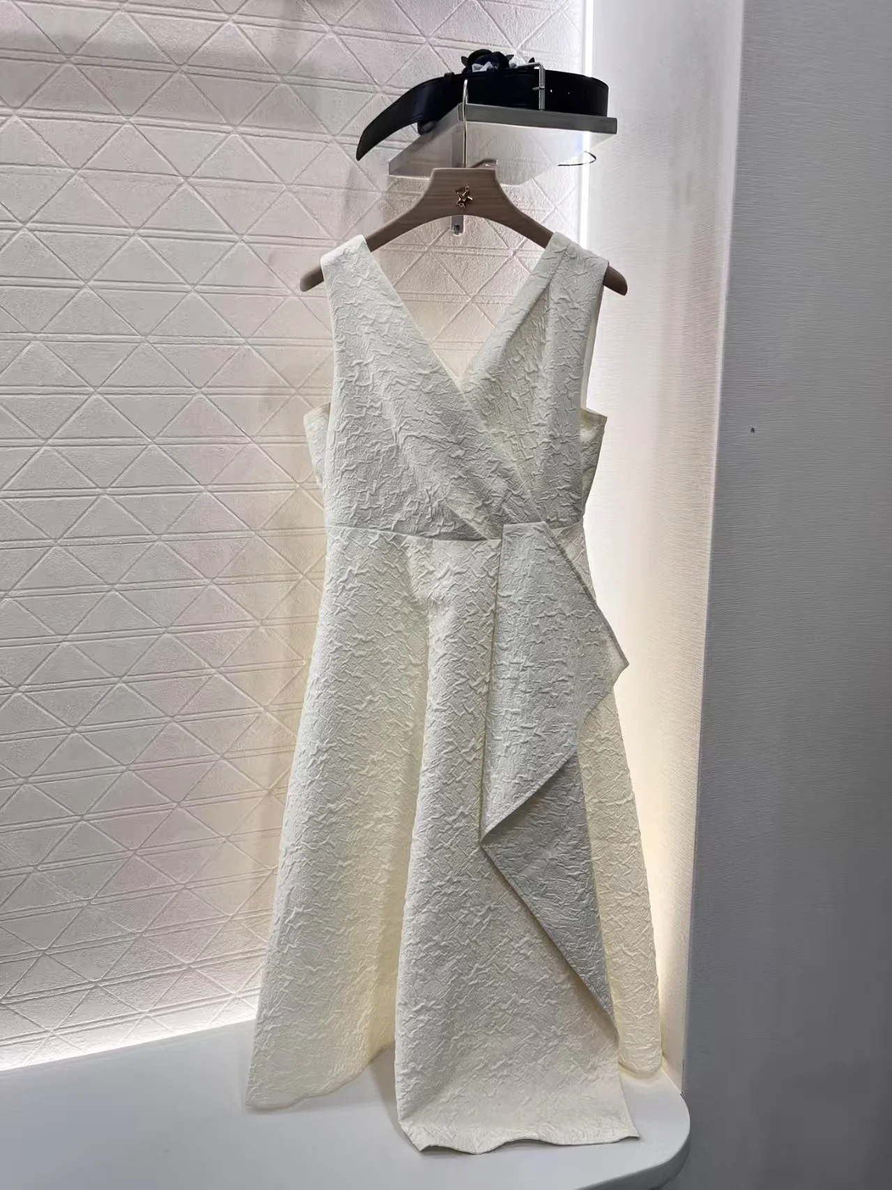 25ss Crossover Belt Dress - Ultra-Collectible