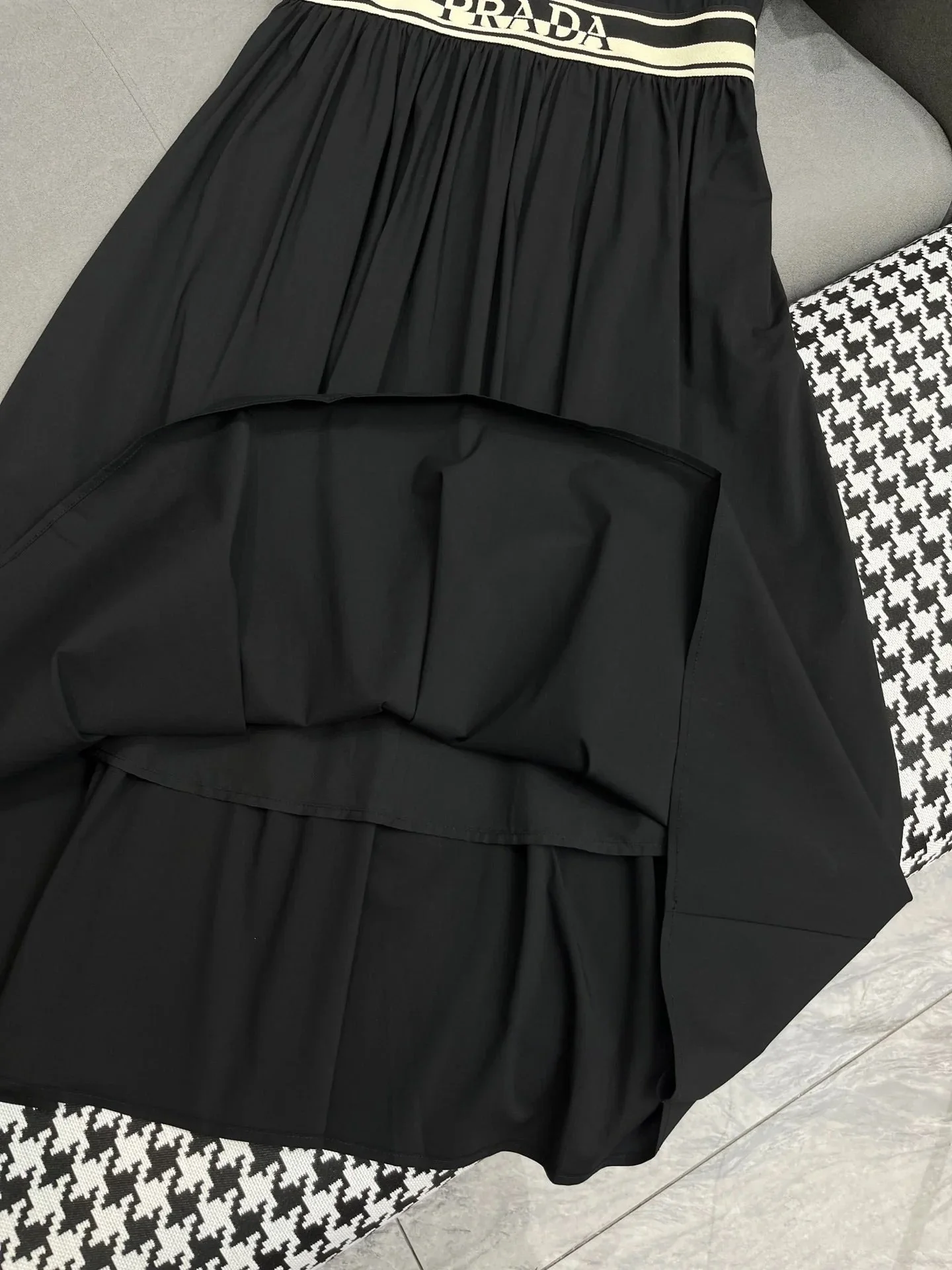 New style triangle logo letter ribbon waist design dress - Ultra-Collectible