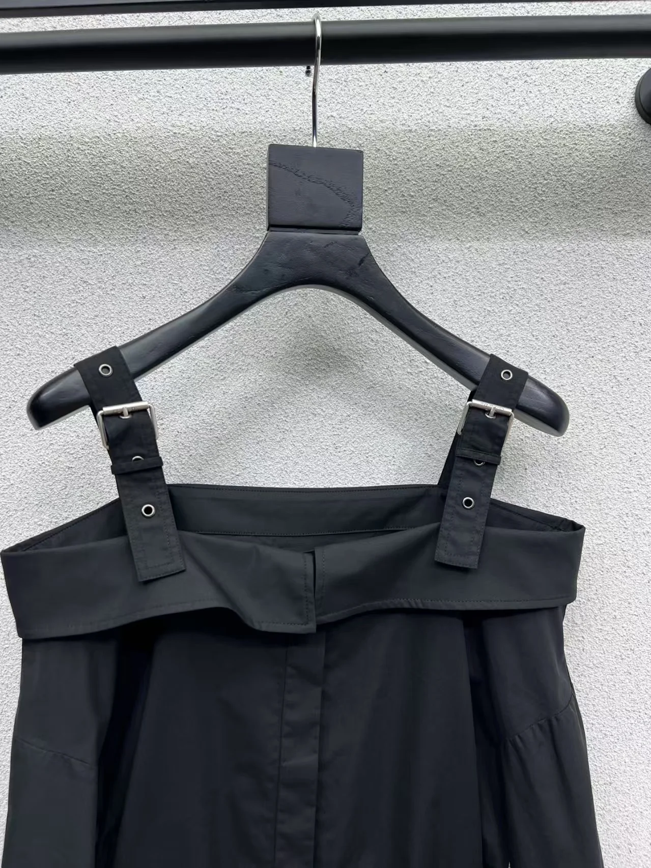 25ss One-shoulder Bee Shirt Style Dress - Ultra-Collectible