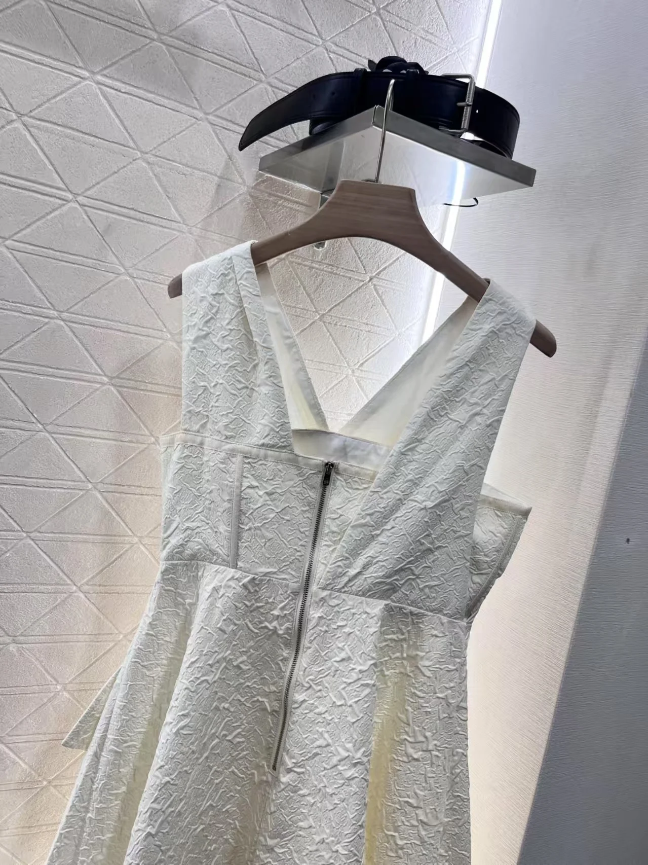 25ss Crossover Belt Dress - Ultra-Collectible