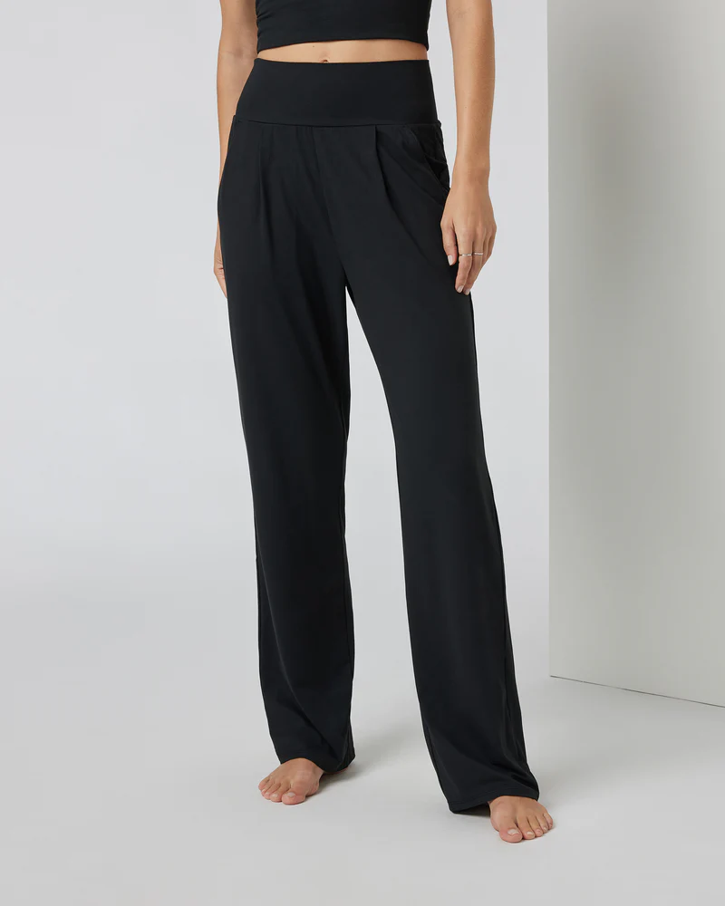 Lux At Ease Straight