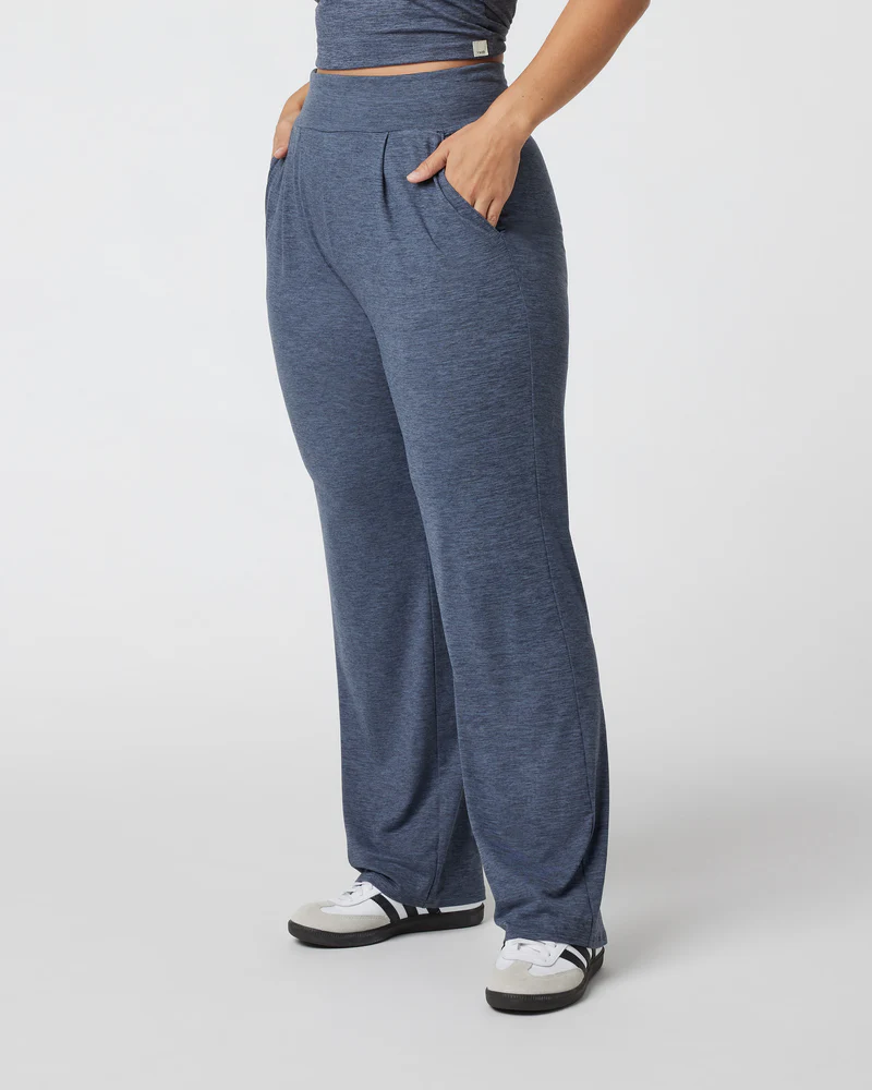 Lux At Ease Straight