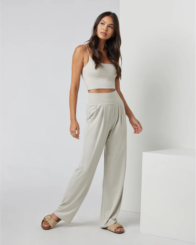 Lux At Ease Straight