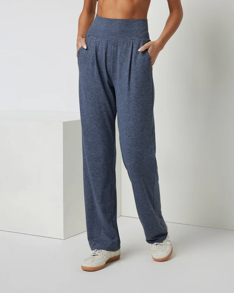 Lux At Ease Straight