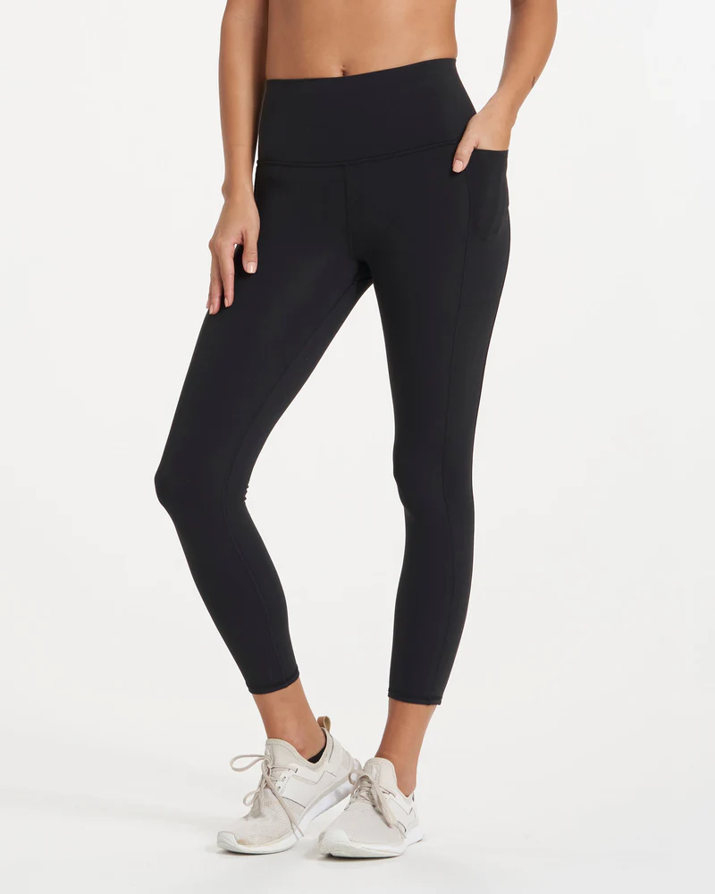 Studio Pocket Legging-Short