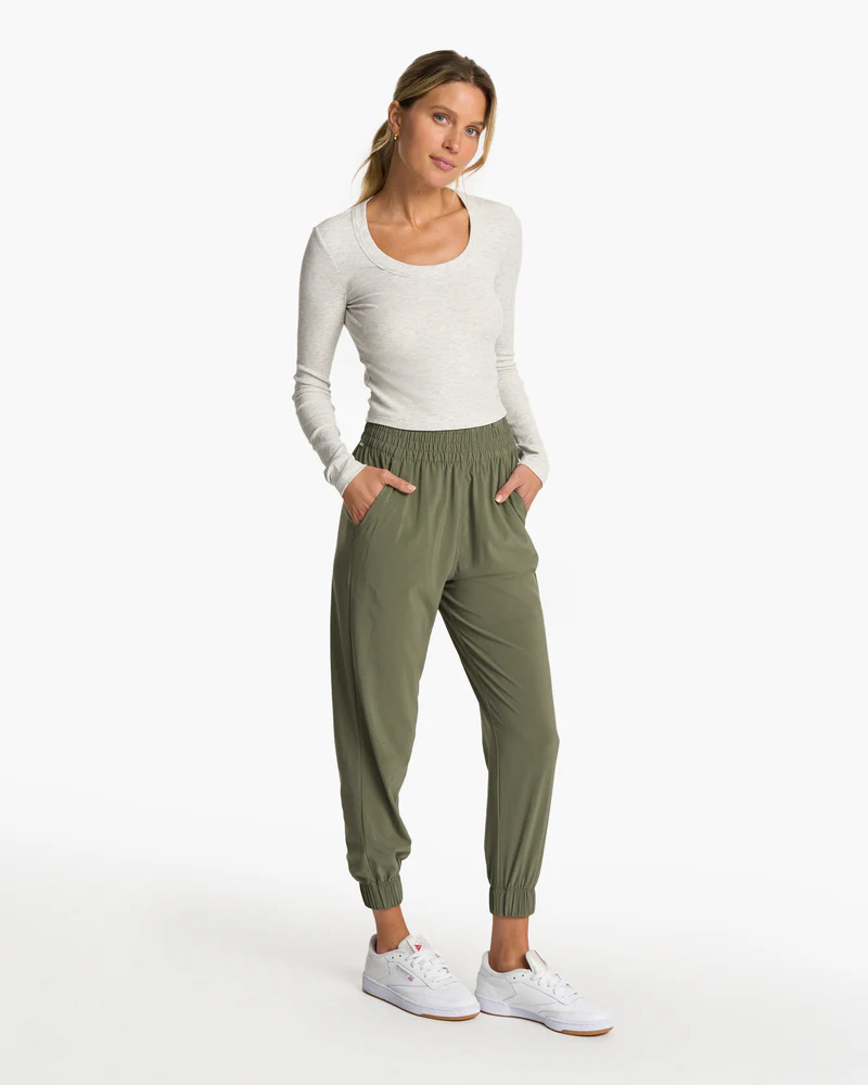 Long Sleeve Pose Scoop Tee