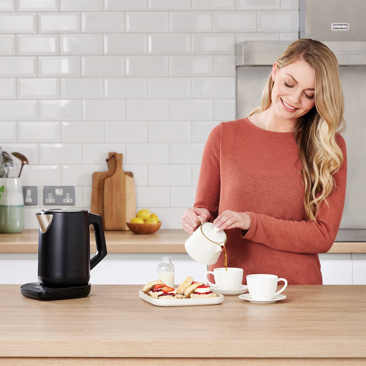 Ninja Black Perfect Temperature Kettle, Rapid Boil – KT200UK