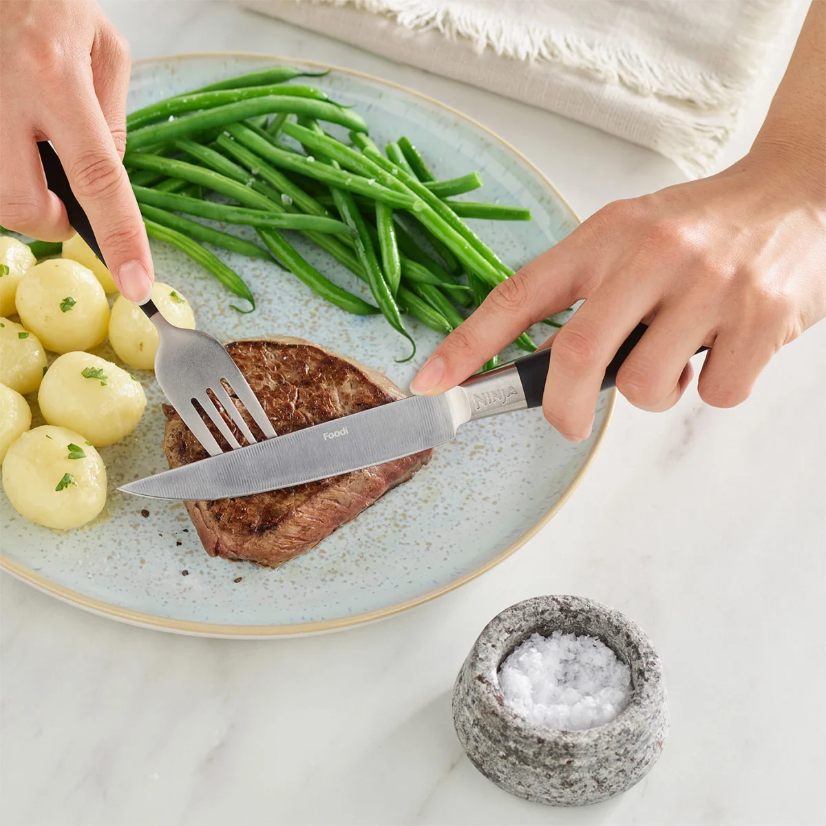 Ninja Foodi MAX Pro Health Grill and Steak Knives Bundle - AG651STEAK