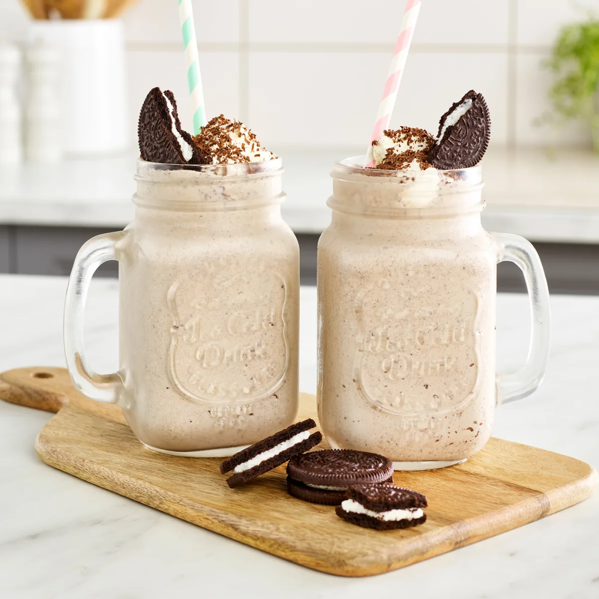 Ninja CREAMi Ice Cream & Frozen Dessert Maker (7 Tub Multi-Coloured Lid Bundle)