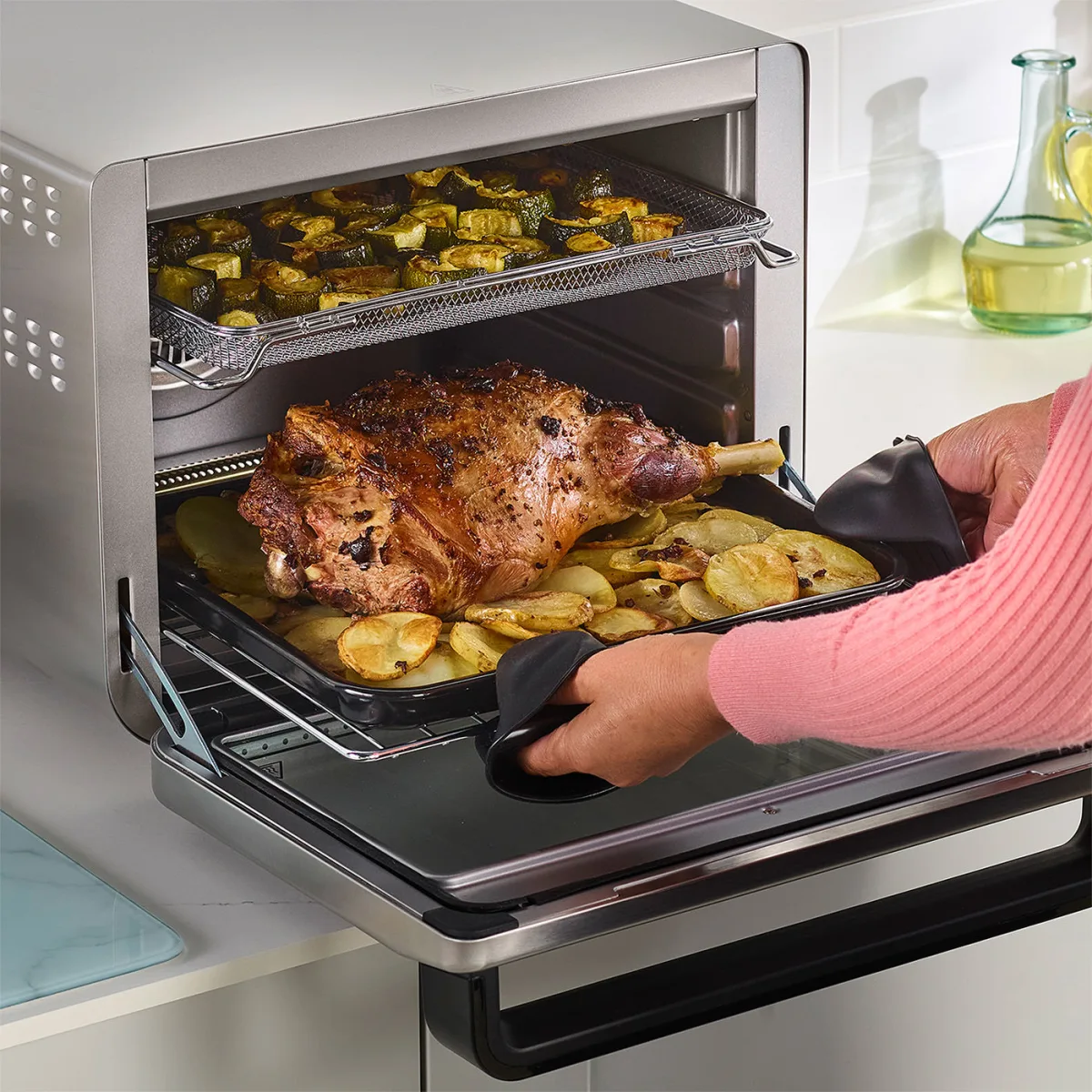 Ninja Foodi 10-in-1 Multifunction Oven & Bamboo Chopping Board