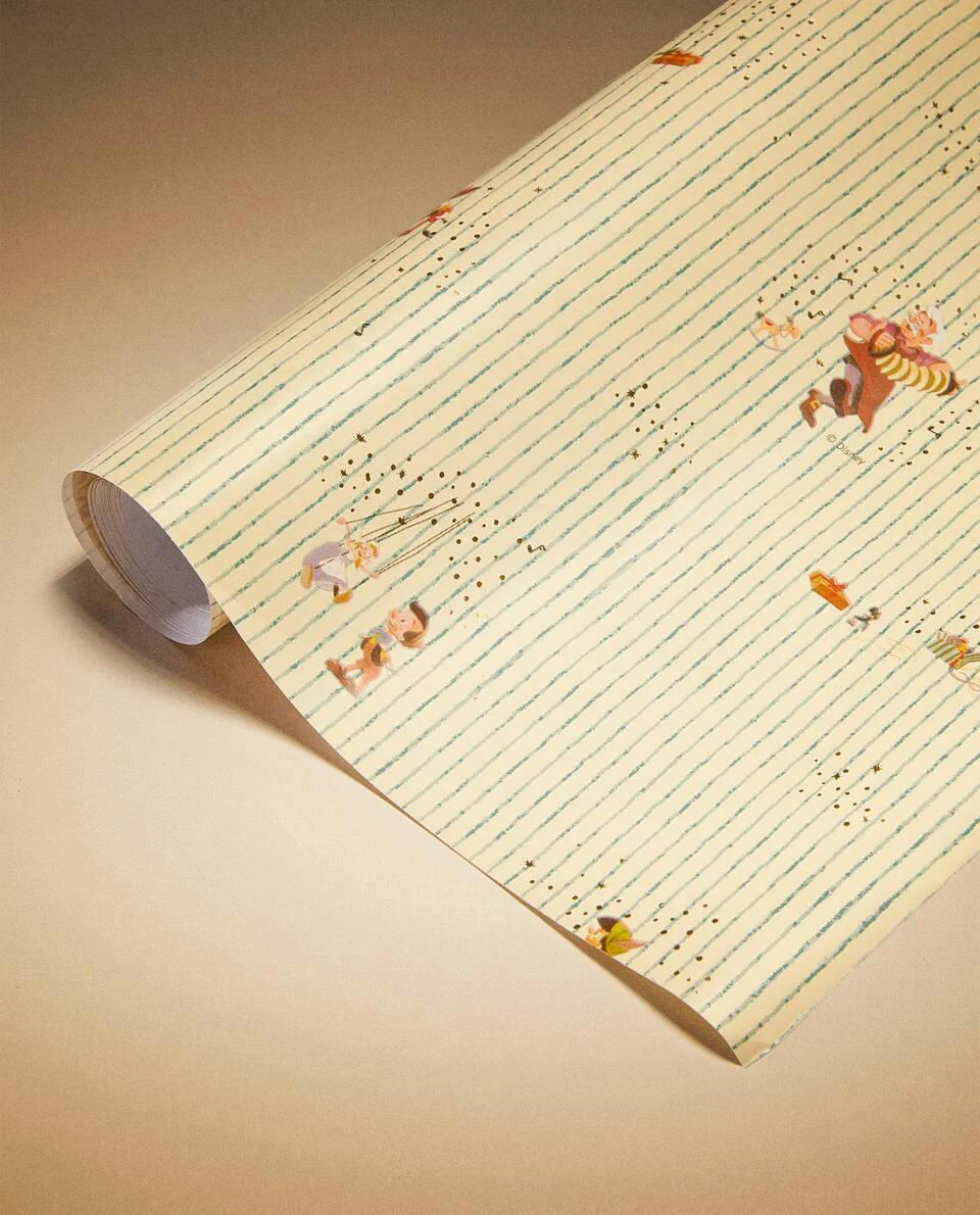 CHILDREN’S PINOCCHIO DISNEY CHRISTMAS WRAPPING PAPER