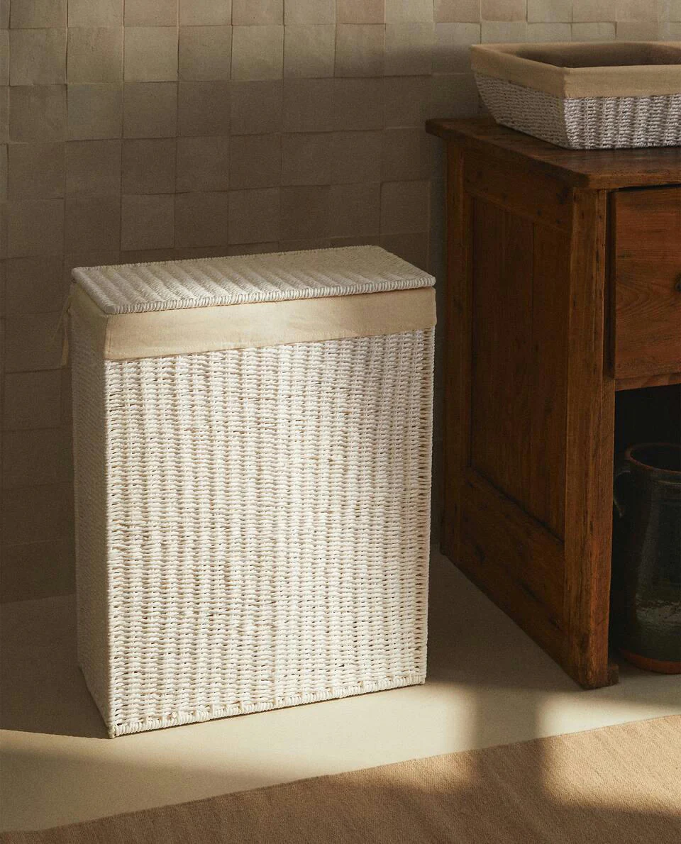 LAUNDRY BASKET WITH TWO COMPARTMENTS