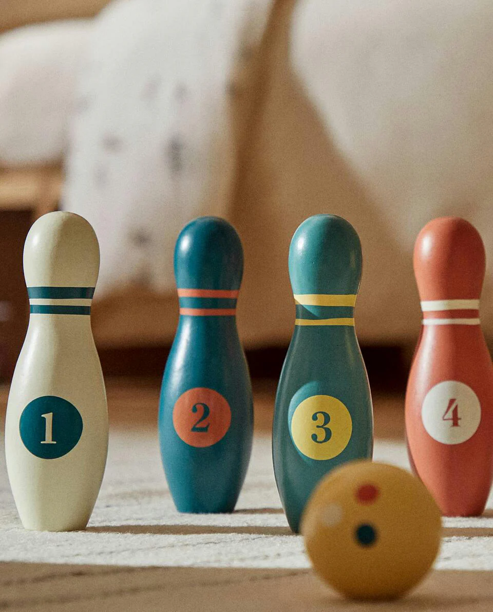 CHILDREN'S LE PETIT NICOLAS BOWLING SET