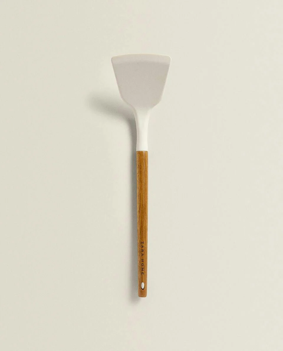 SILICONE AND WOODEN SPATULA
