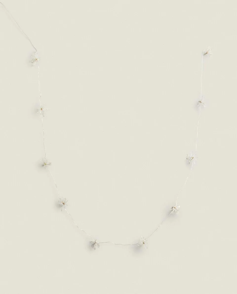DECORATIVE CHRISTMAS LED LIGHT GARLAND