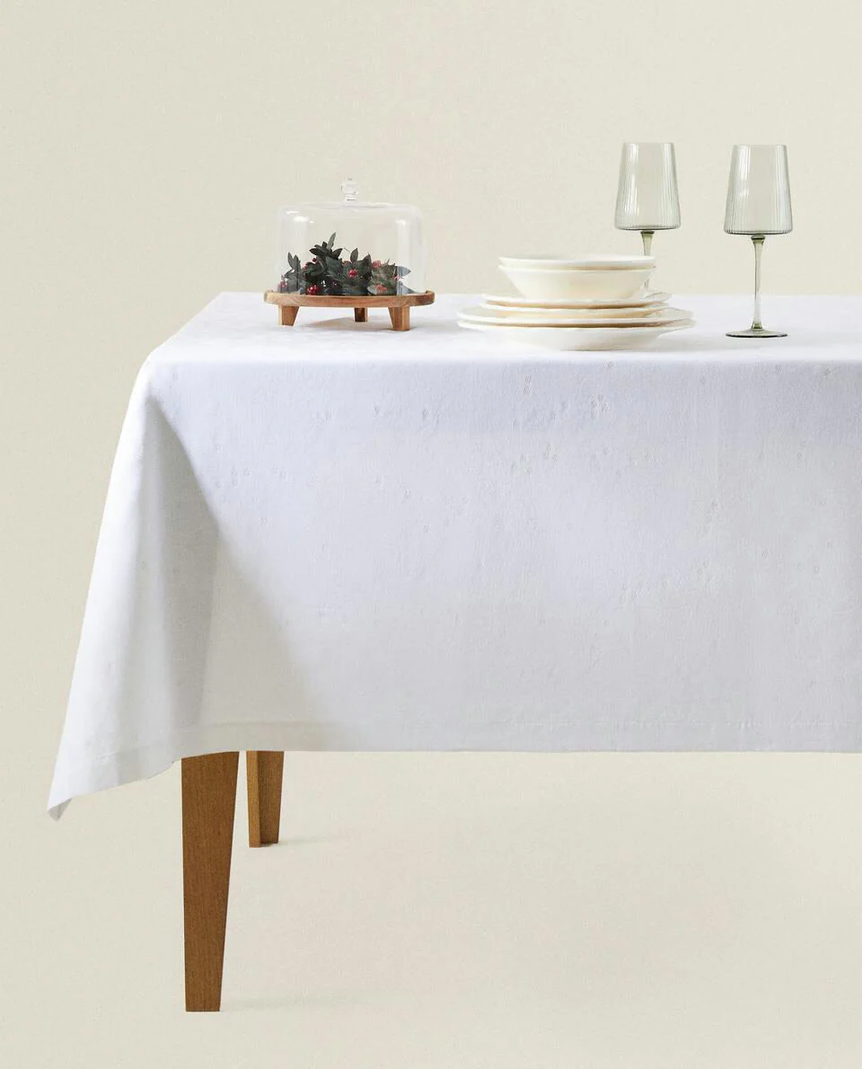CHRISTMAS GLITTERY FLORAL JACQUARD TABLECLOTH