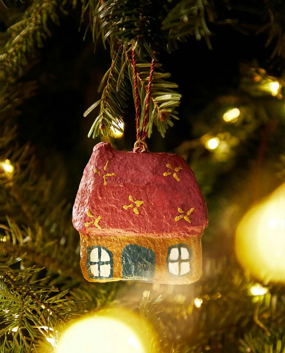HOUSE CHRISTMAS DECORATION