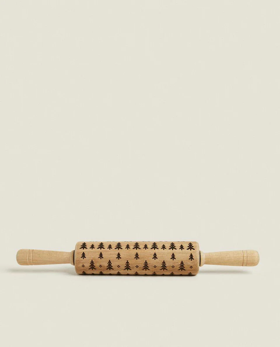 ACACIA ROLLING PIN WITH RAISED CHRISTMAS DESIGN