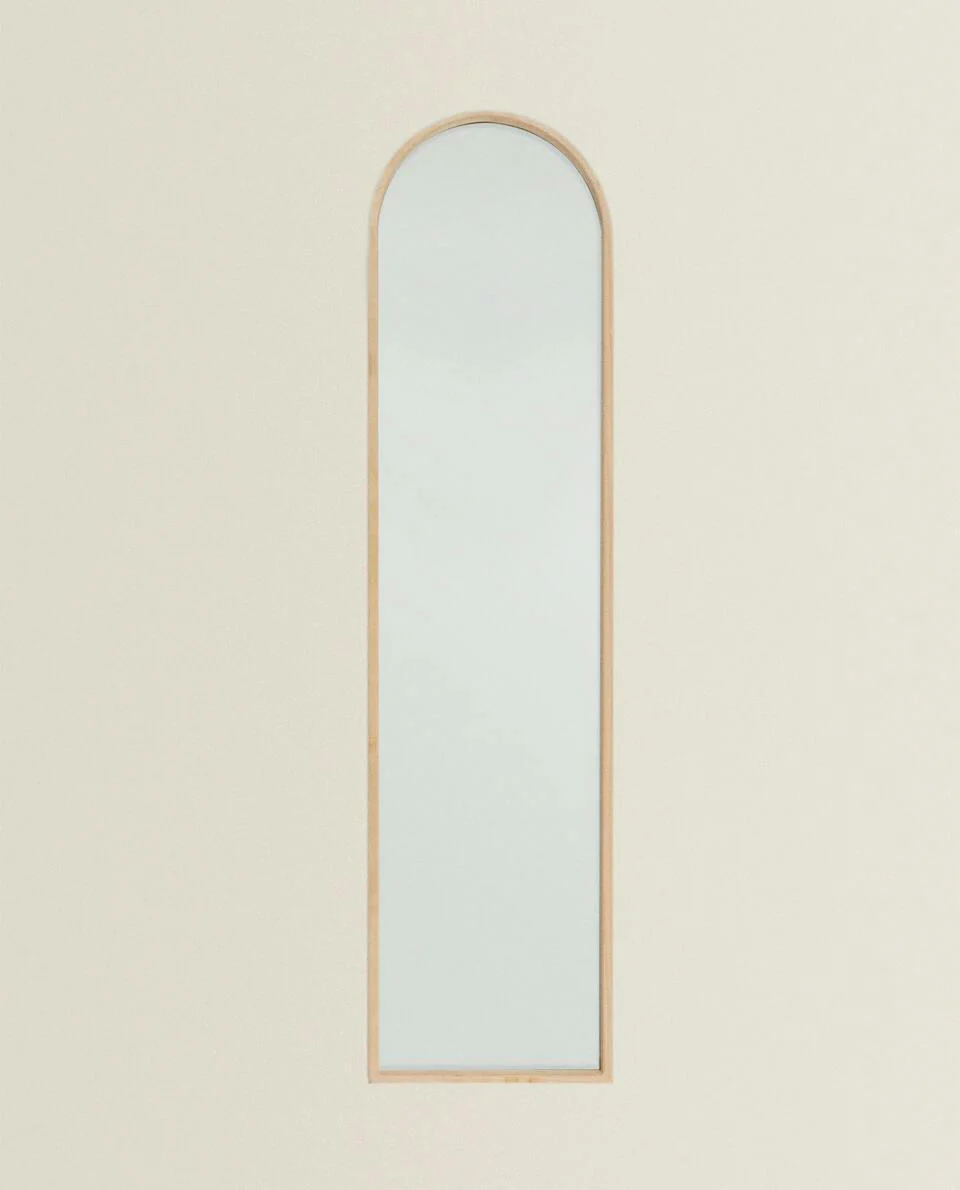 VERTICAL WINDOW MIRROR
