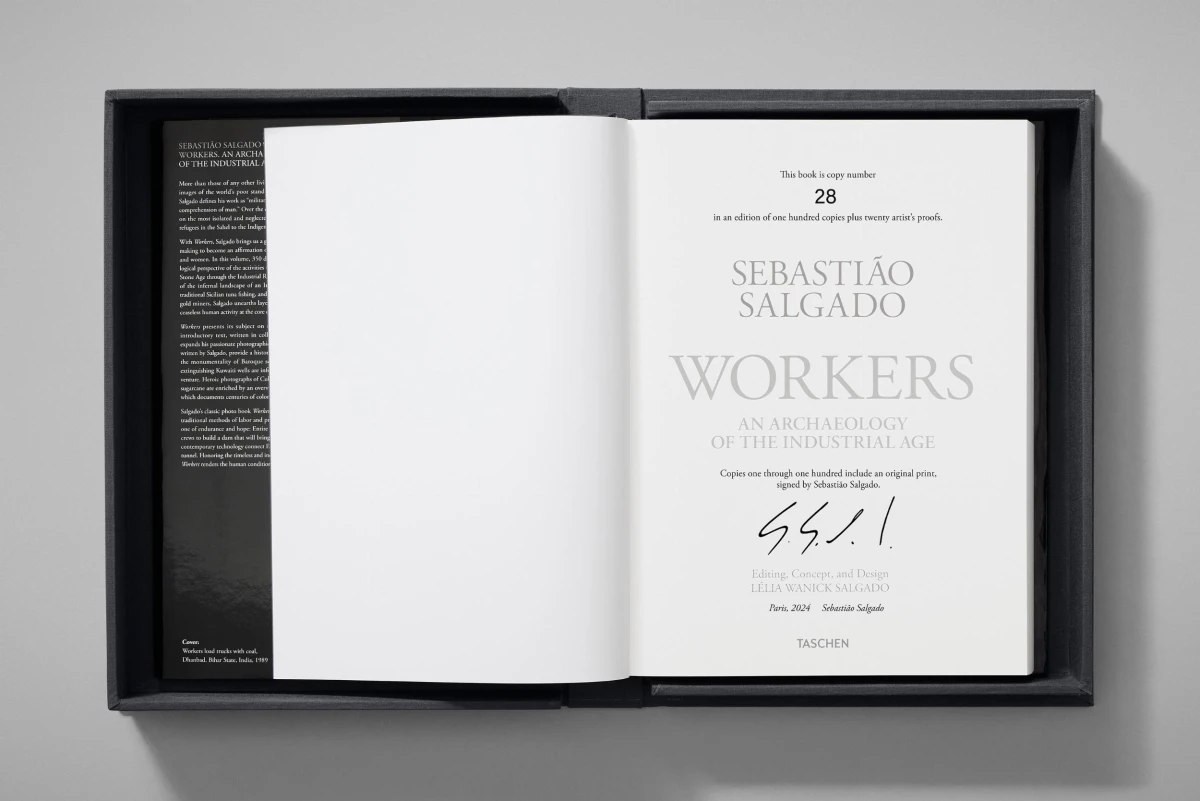 Sebastião Salgado. Workers. Art Edition No. 1–100 ‘Fishermen, Trapani, Italy, 1991’