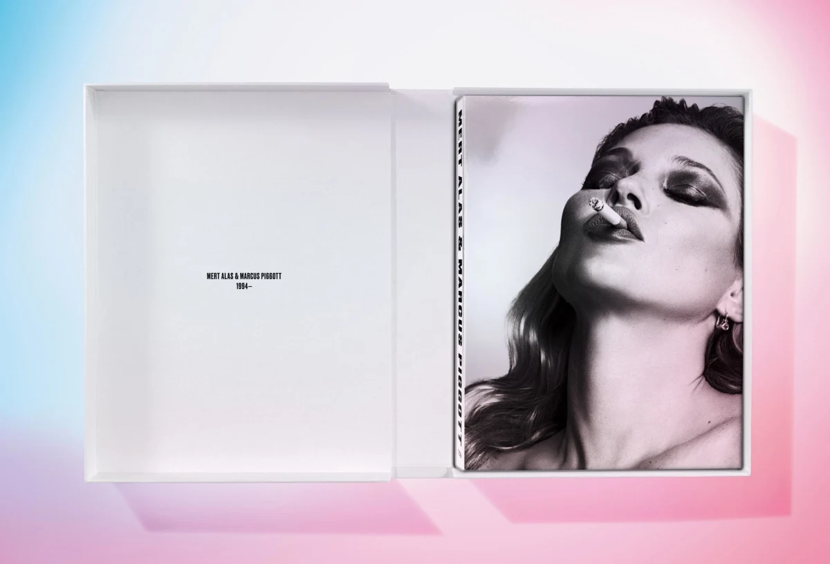 Mert Alas and Marcus Piggott. Art Edition No. 1–125 ‘Lara Stone’