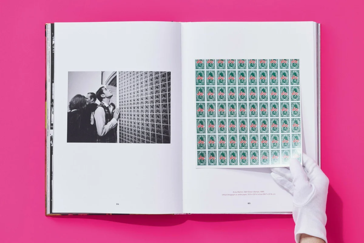 Steve Schapiro. Andy Warhol and Friends. Art Edition No. 51–100 ‘Andy Warhol with Cow silkscreen on wallpaper, New York, 1965’