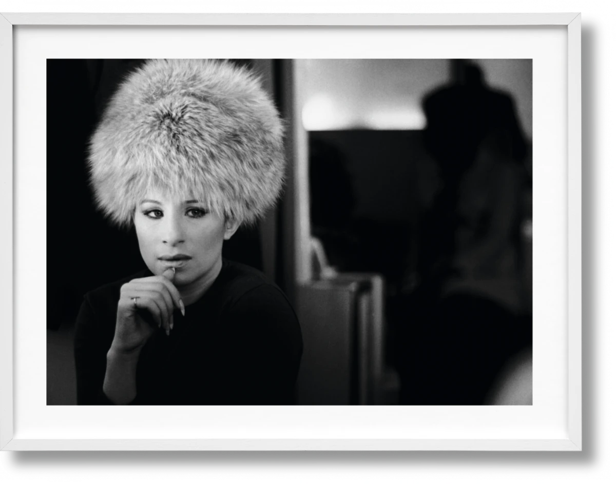 Barbra Streisand, Art Edition No. 101–200, Lawrence Schiller ‘Streisand En Route To London’