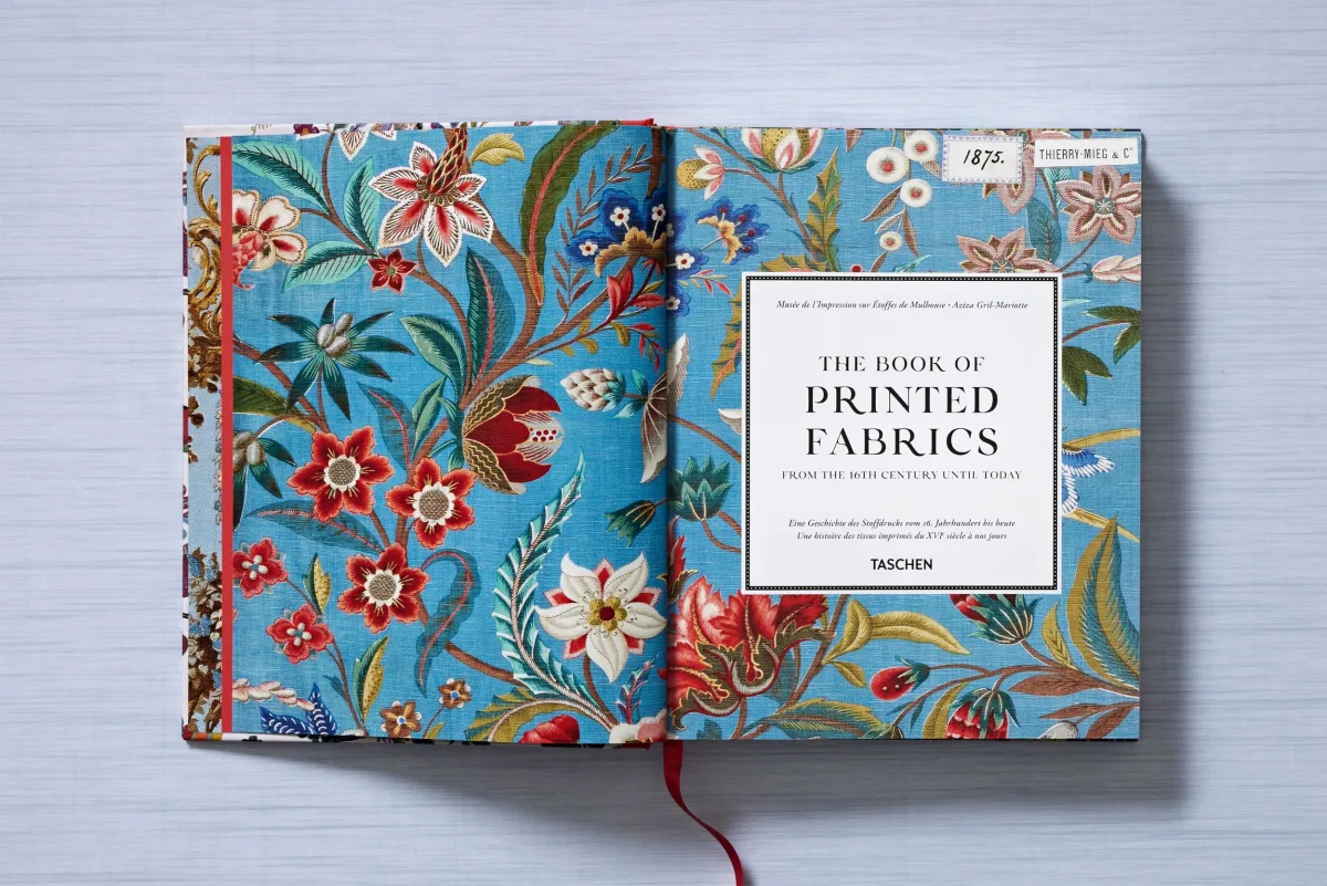 The Book of Printed Fabrics. From the 16th century until today