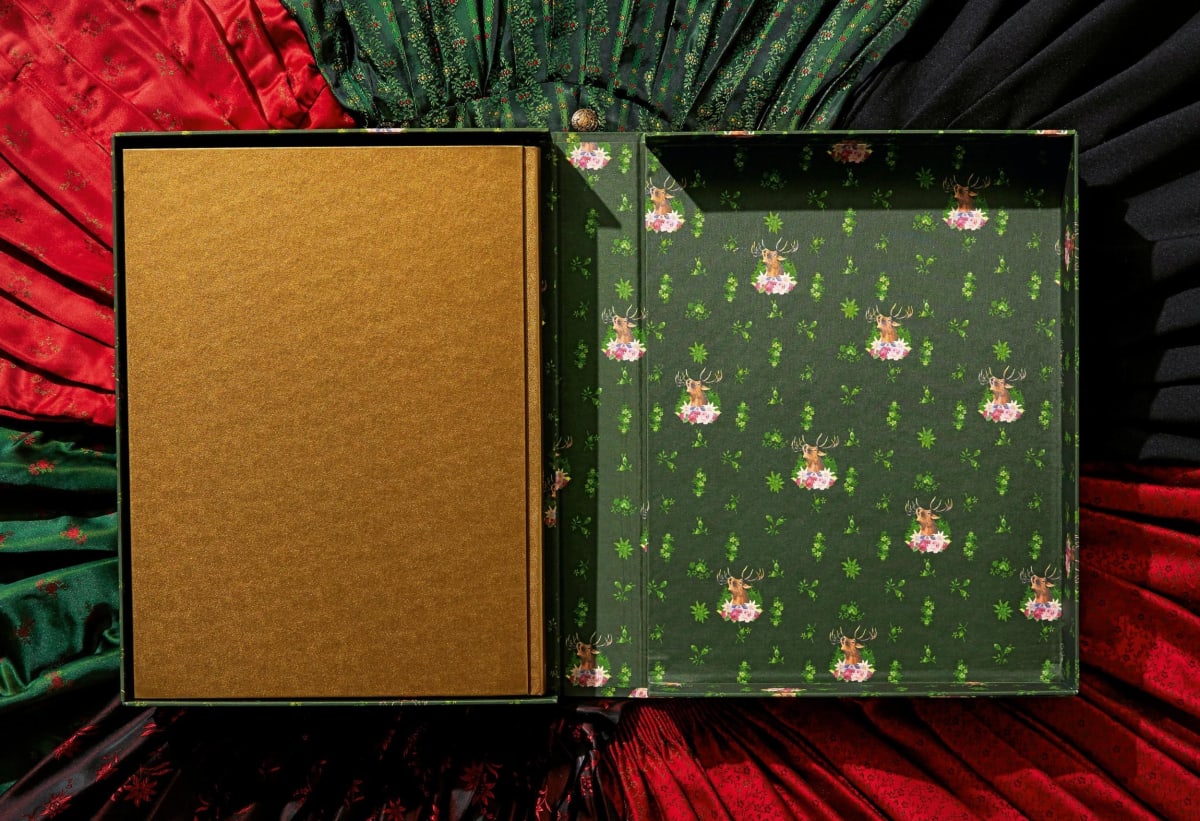 Ellen von Unwerth. Heimat. Art Edition No. 201–300 ‘Spy Device’