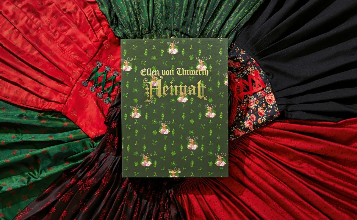 Ellen von Unwerth. Heimat. Art Edition No. 201–300 ‘Spy Device’