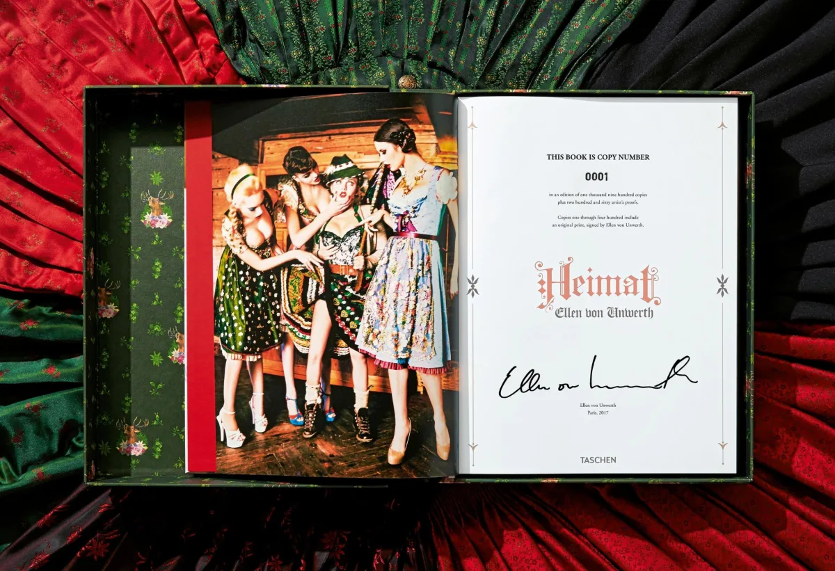 Ellen von Unwerth. Heimat. Art Edition No. 201–300 ‘Spy Device’