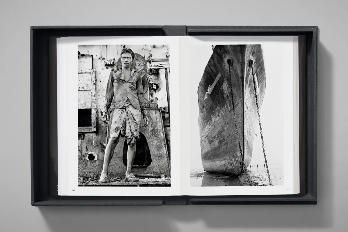 Sebastião Salgado. Workers. Art Edition No. 1–100 ‘Fishermen, Trapani, Italy, 1991’