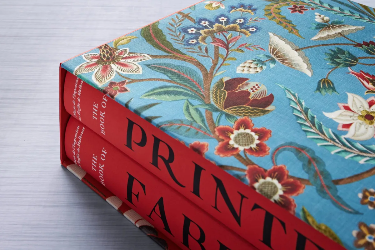 The Book of Printed Fabrics. From the 16th century until today