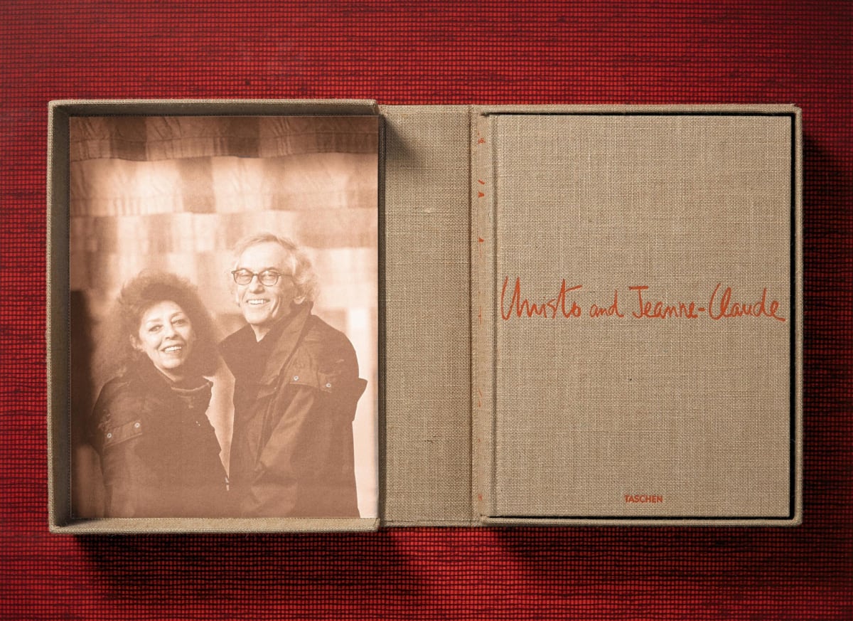 Christo and Jeanne-Claude. Art Edition B. No. 7–100