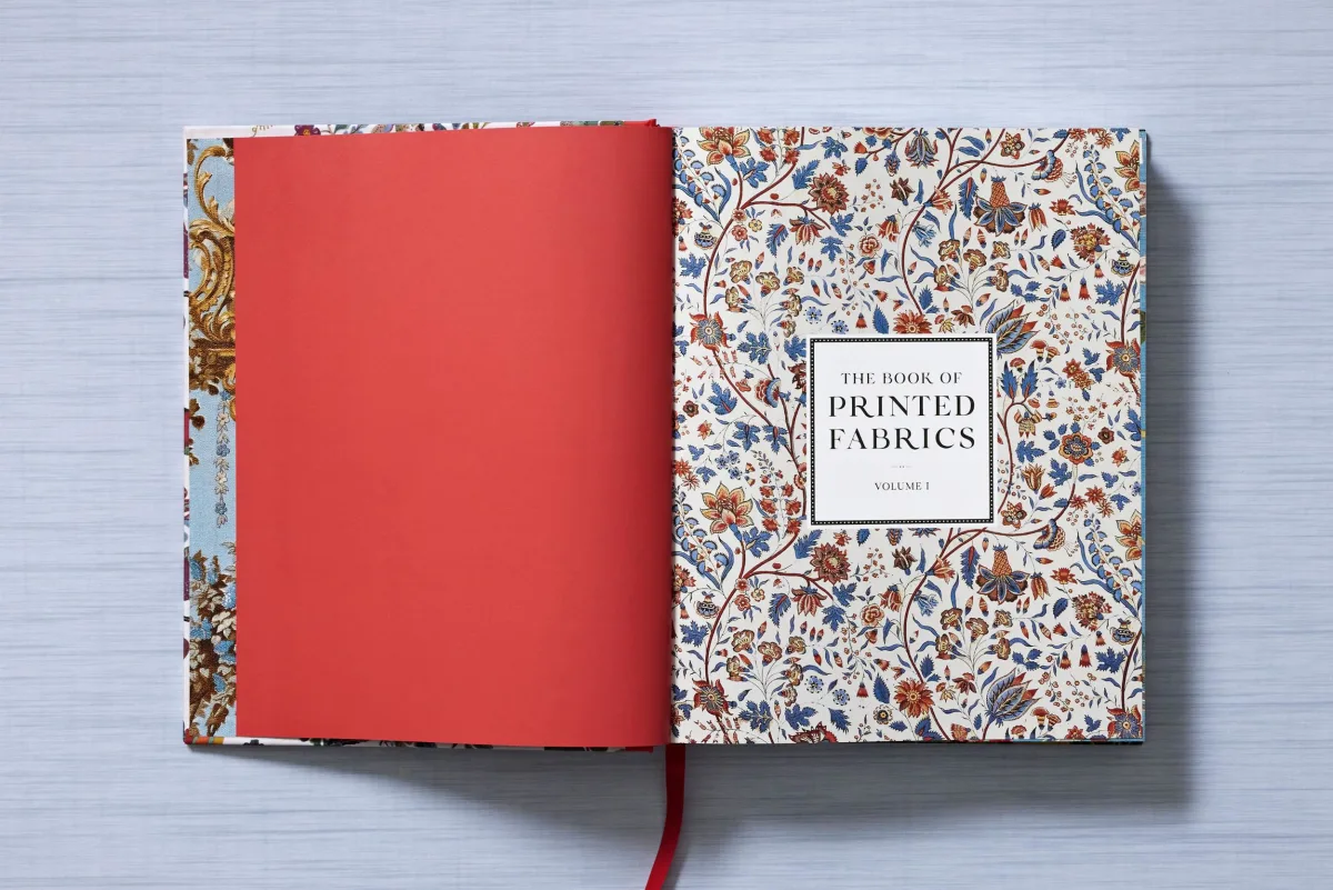The Book of Printed Fabrics. From the 16th century until today