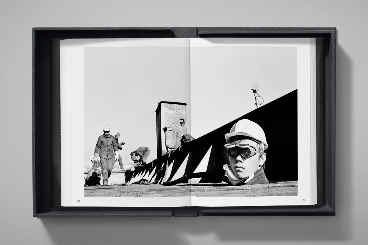 Sebastião Salgado. Workers. Art Edition No. 1–100 ‘Fishermen, Trapani, Italy, 1991’