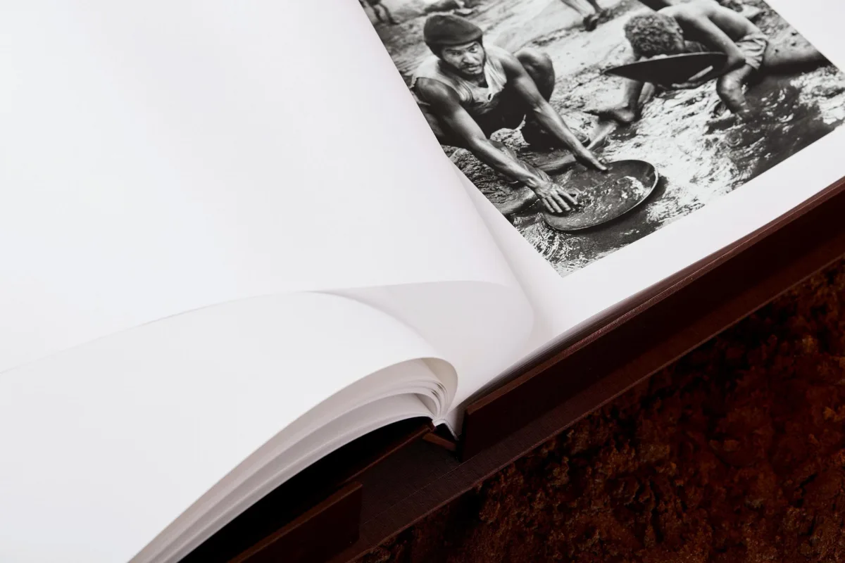 Sebastião Salgado. Gold, Art Edition, ‘Brasil, 1986’