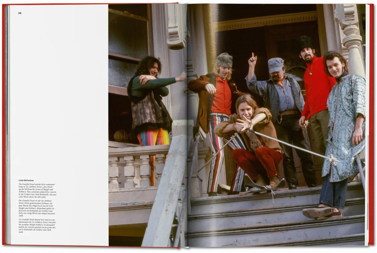 San Francisco. Portrait of a City, Art Edition No. 76–150 'Seagull over Golden Gate Bridge, early 1950s'