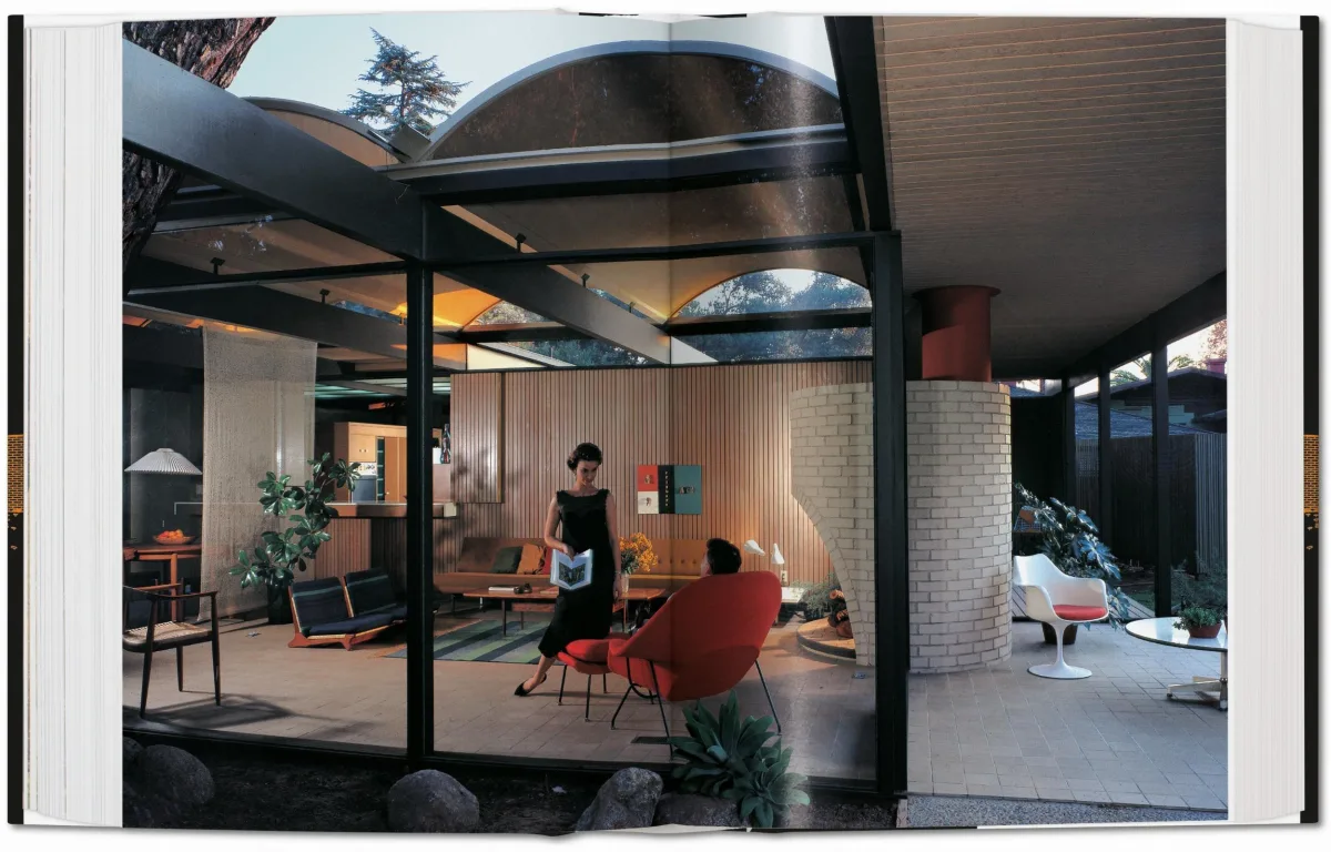 Case Study Houses. The Complete CSH Program 1945-1966. 45th Ed.