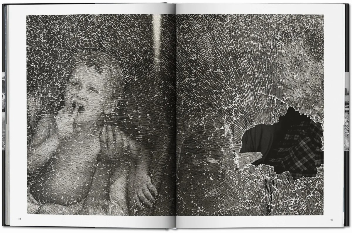 Sebastião Salgado. Exodus