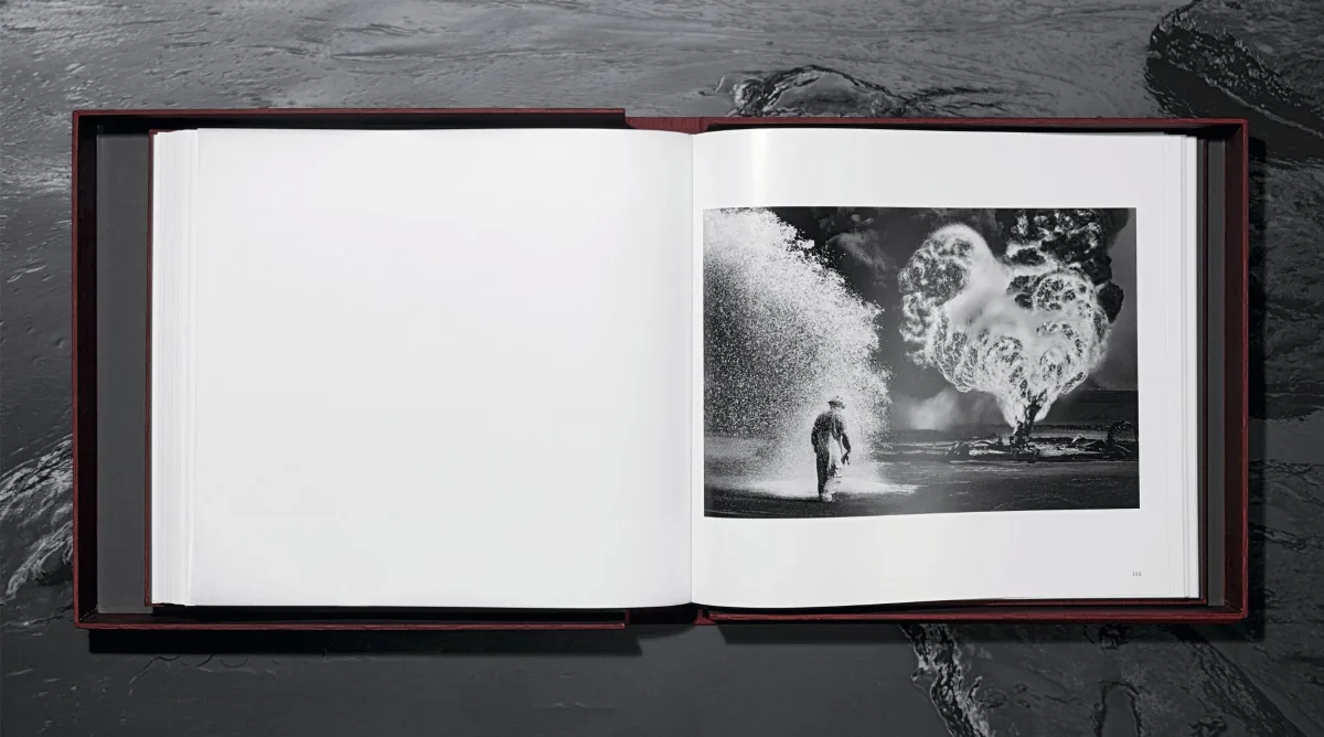 Sebastião Salgado. Kuwait. A Desert on Fire, Art Edition