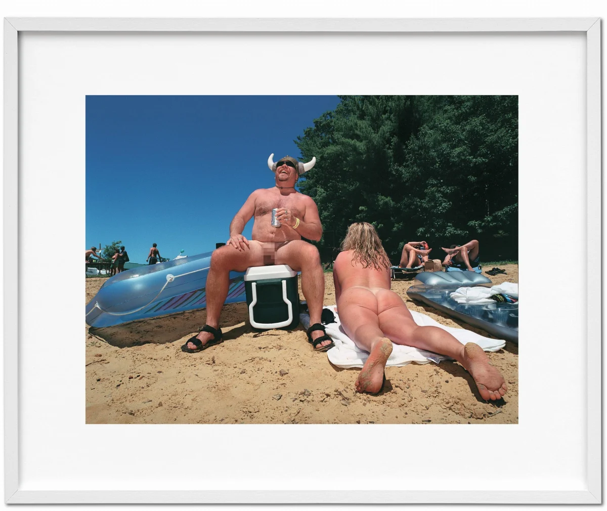 Naomi Harris. America Swings, Art Edition No. 1–50 ‘Viking’