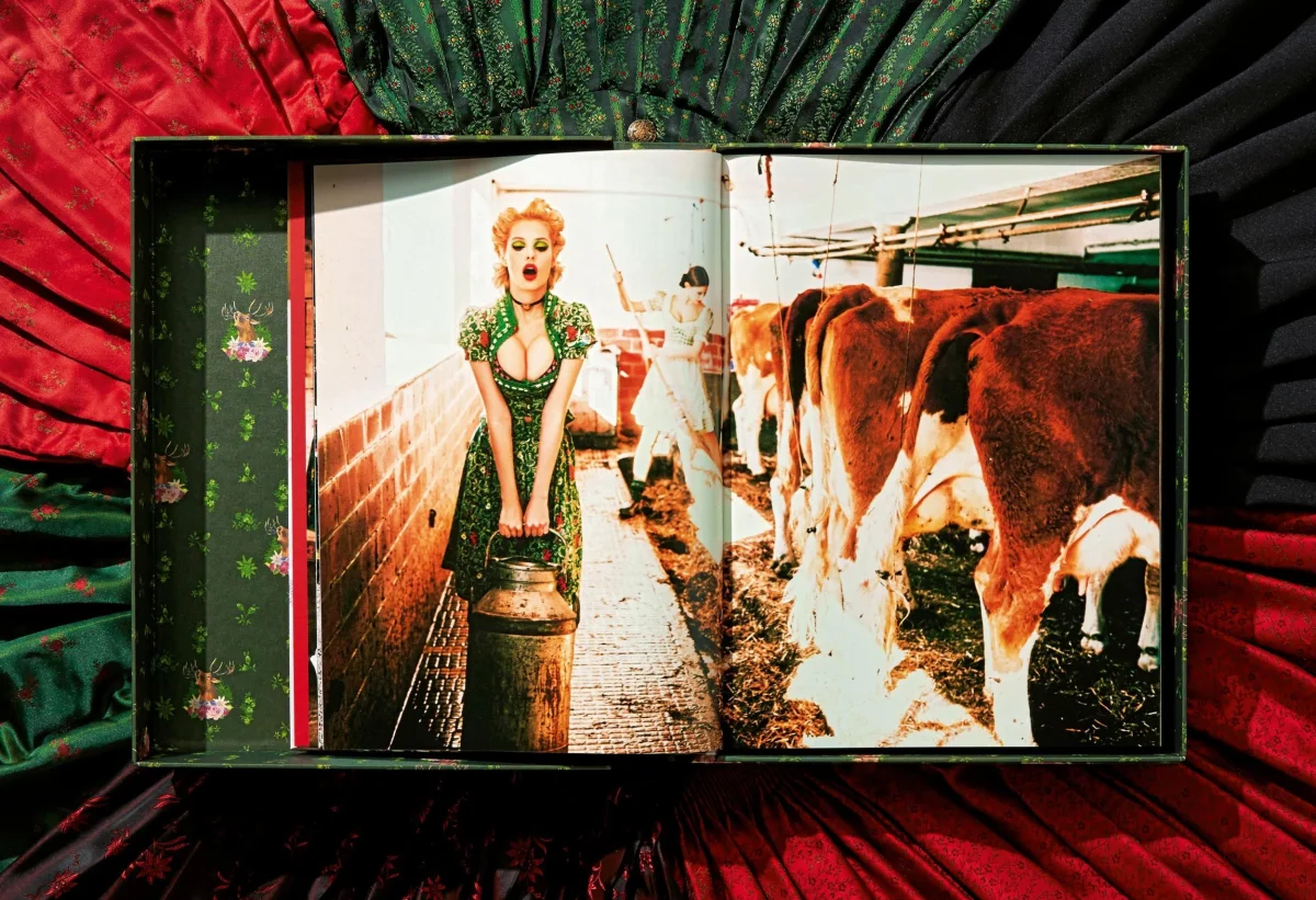 Ellen von Unwerth. Heimat. Art Edition No. 201–300 ‘Spy Device’