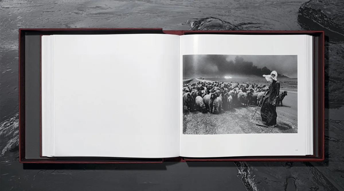 Sebastião Salgado. Kuwait. A Desert on Fire, Art Edition