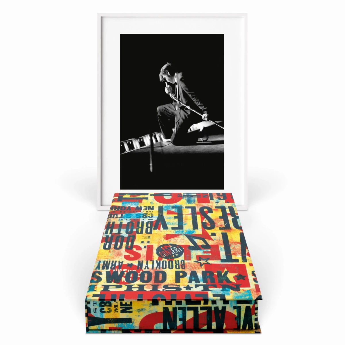 Alfred Wertheimer. Elvis, Art Edition No. 1–125 ‘Kneeling at the Mosque’