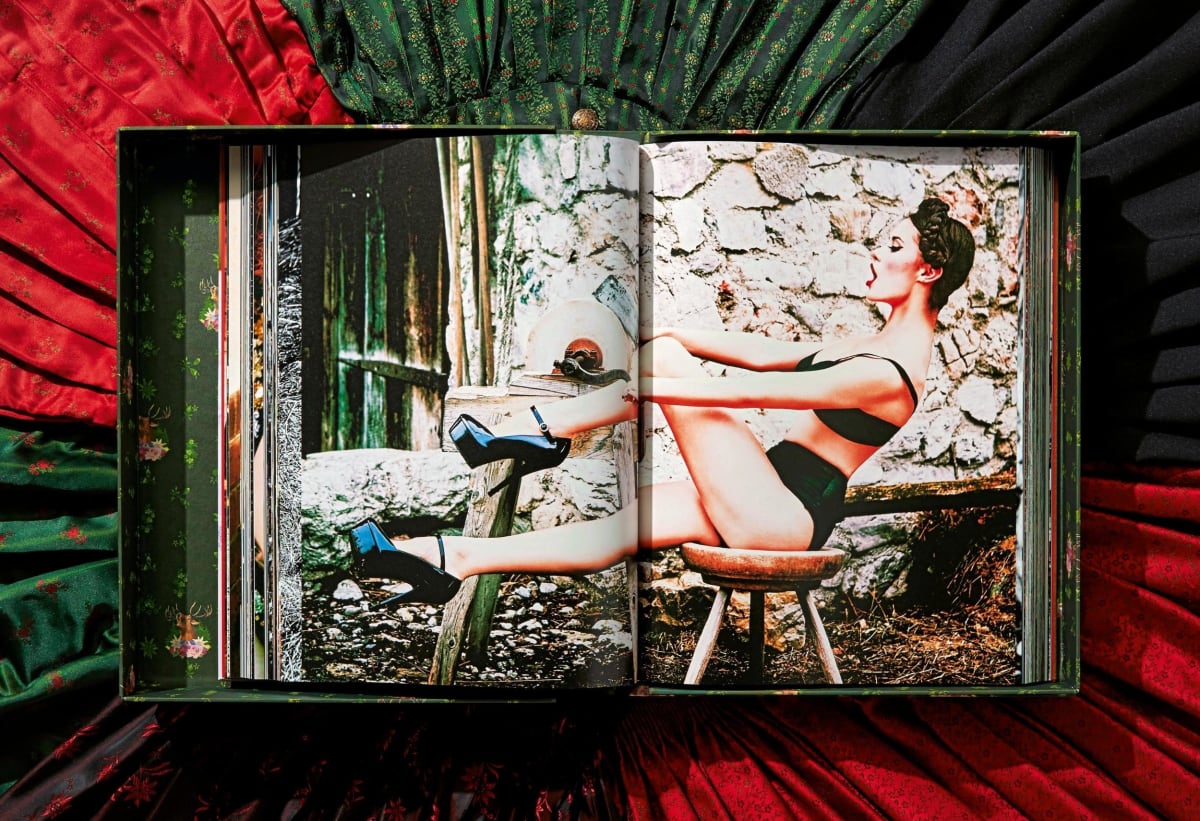 Ellen von Unwerth. Heimat. Art Edition No. 201–300 ‘Spy Device’