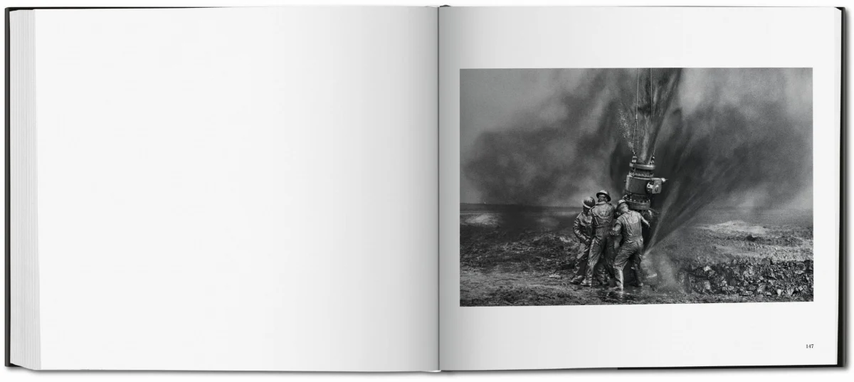 Sebastião Salgado. Kuwait. A Desert on Fire