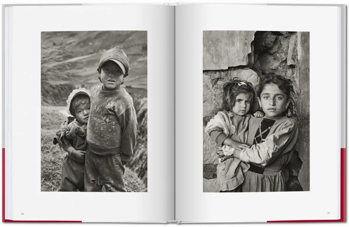 Sebastião Salgado. Children