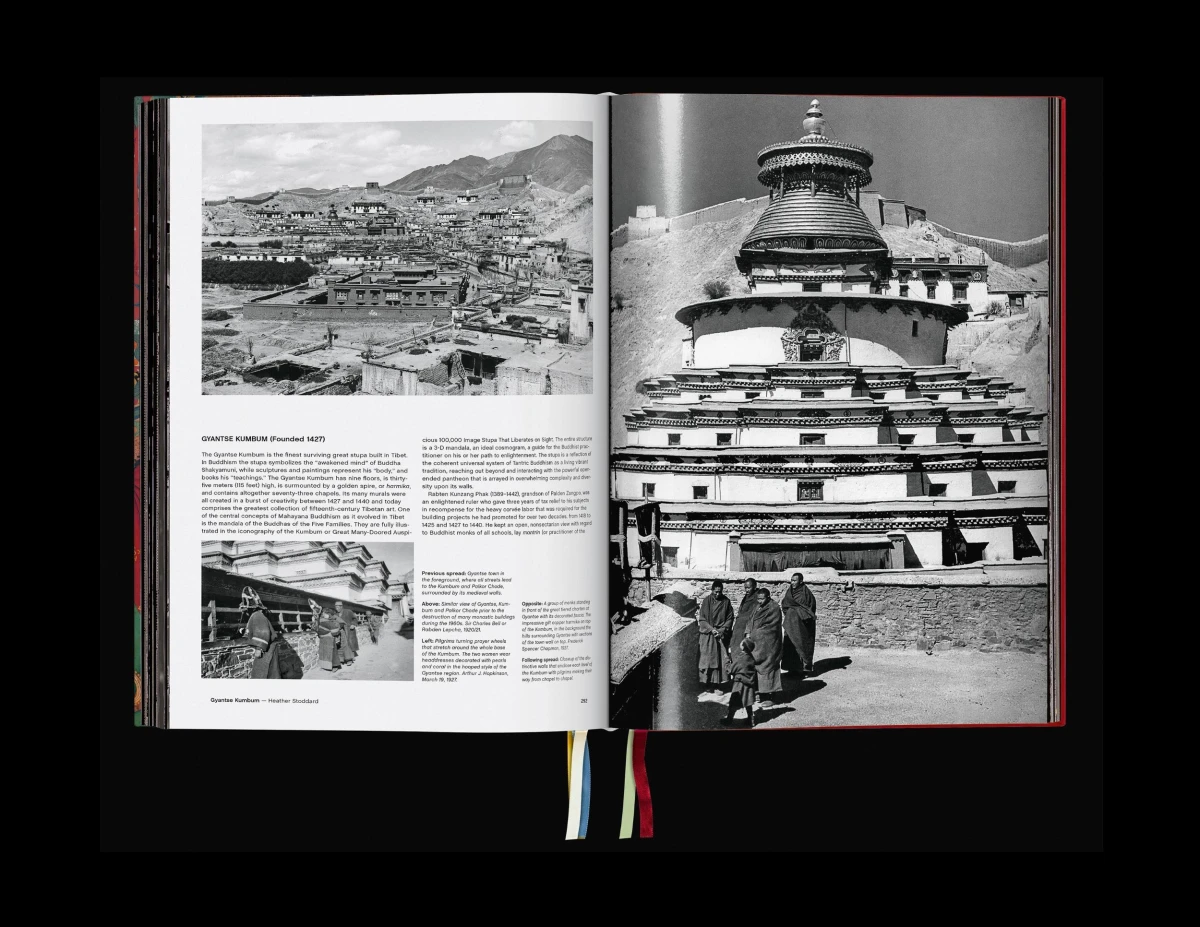 Thomas Laird. Murals of Tibet. Art Edition No. 1–40 ‘Buddha Shakyamuni, Gyantse Kumbum (ca. 1420)’