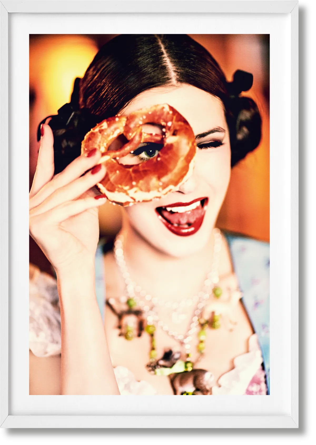 Ellen von Unwerth. Heimat. Art Edition No. 201–300 ‘Spy Device’